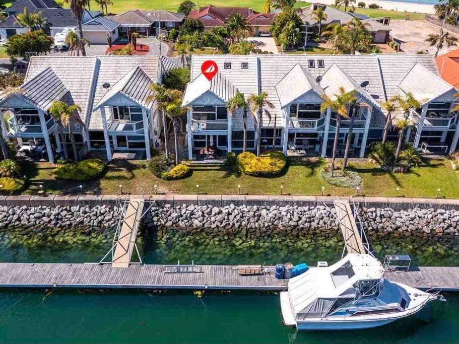 The Blacklighters-Waterfront Retreat Port Lincoln Ngoại thất bức ảnh