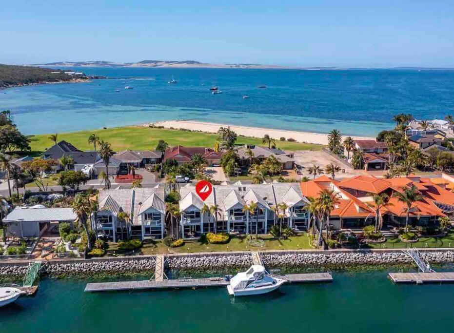 The Blacklighters-Waterfront Retreat Port Lincoln Ngoại thất bức ảnh